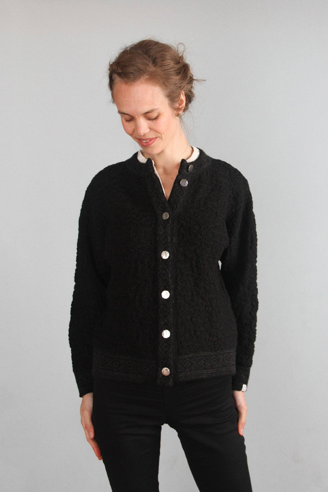 Susan Fosse - Bryggen Cardigan - Black