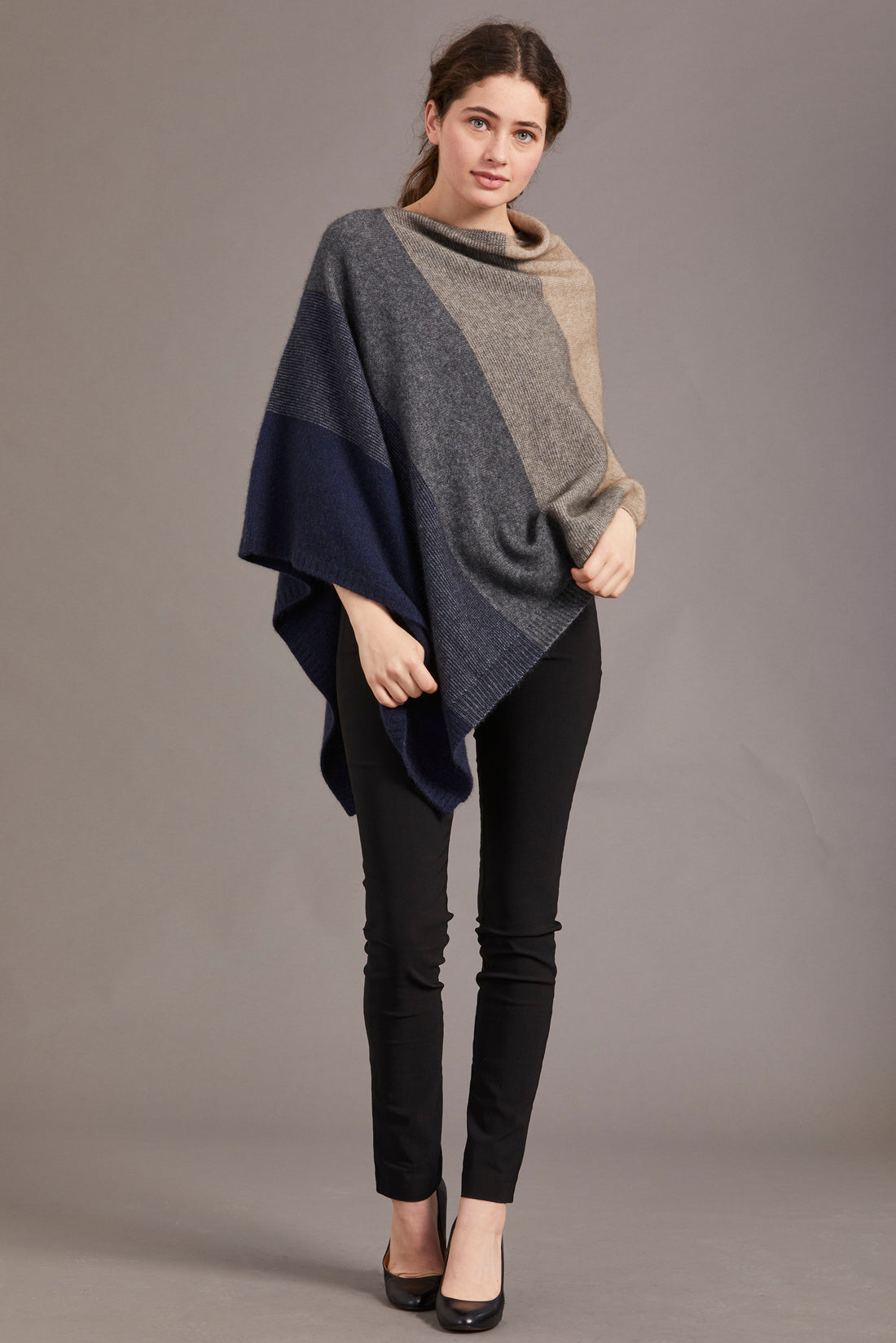 Possum - Ombre Poncho - Dapple