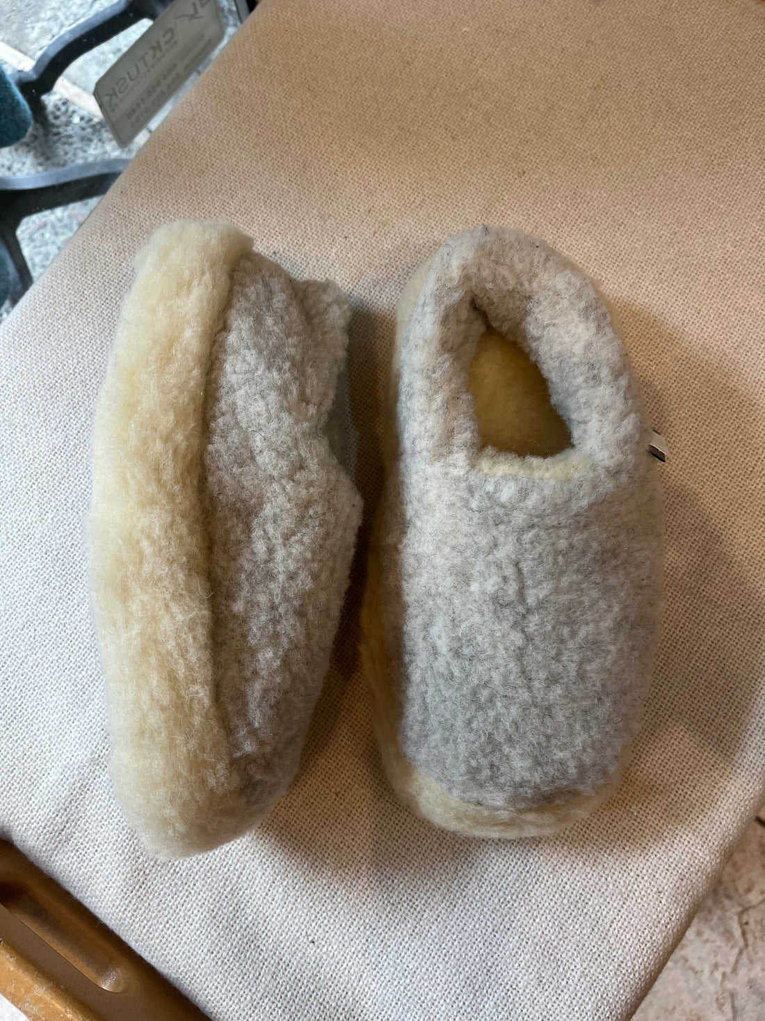 Sheep by the Sea Wool Slippers Light Grey