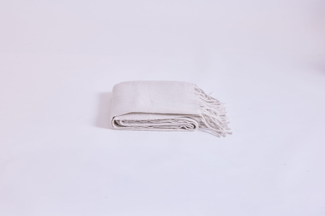 Mistri by Reve - Blended Throw - White