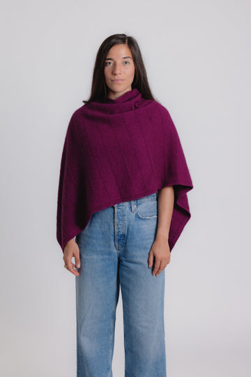 Possum - Poncho - Berry